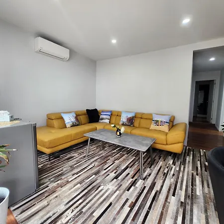 2 Bedroom Self Contained Near Auckland Cbd